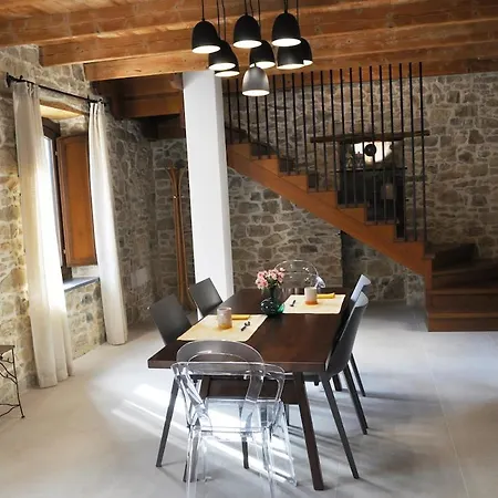 Prázdninový dům La Pietra Nel Borgo *