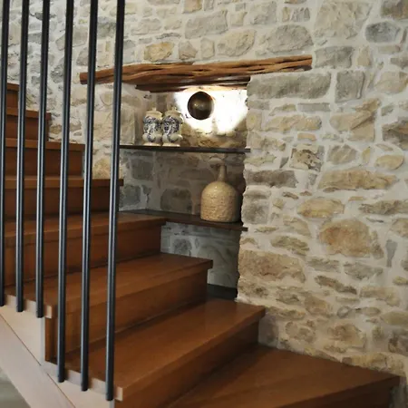 Prázdninový dům La Pietra Nel Borgo Collinas