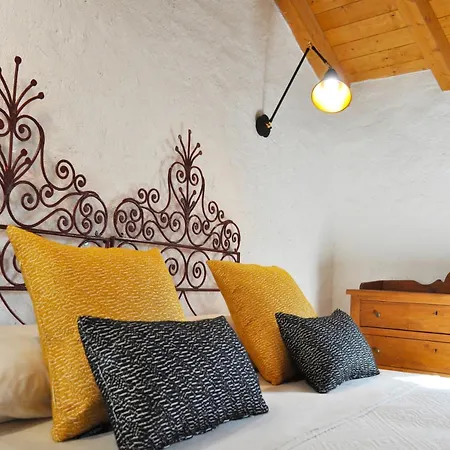 Feriehus La Pietra Nel Borgo Collinas