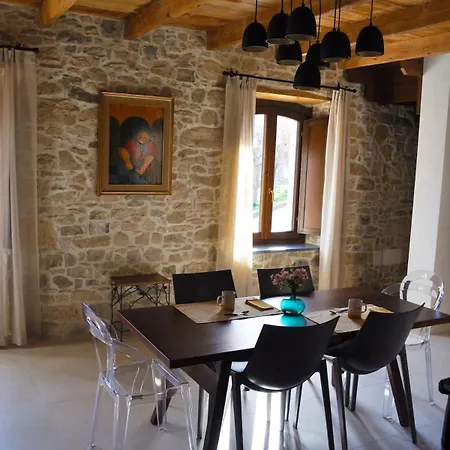 Prázdninový dům La Pietra Nel Borgo